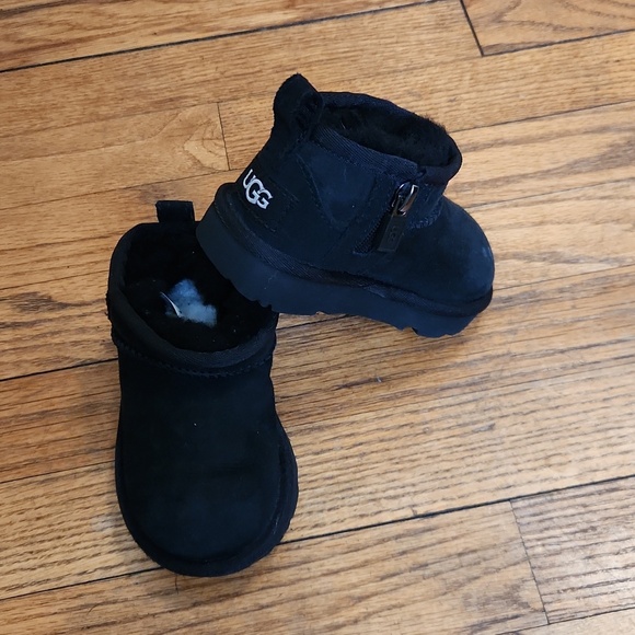 UGG Other - UGG Kids Toddler Classis Black Boots Size 6